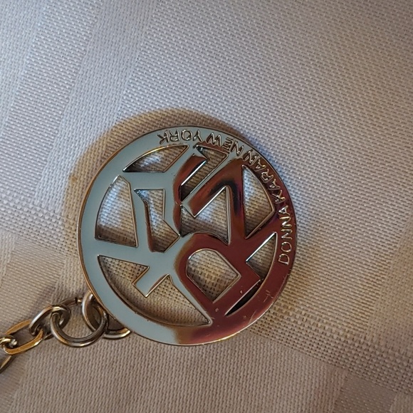 DKNY Vintage Leather Purse - Picture 4 of 16